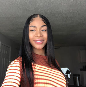 Meet your Posher, Jania